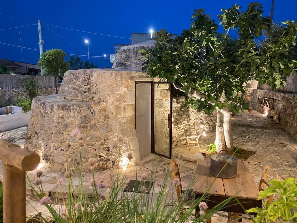 Bed and Breakfast Trullo Santovia Сант'Ізідоро Екстер'єр фото