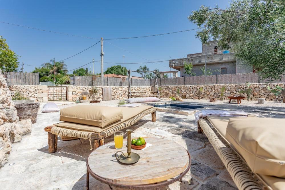 Bed and Breakfast Trullo Santovia Сант'Ізідоро Екстер'єр фото