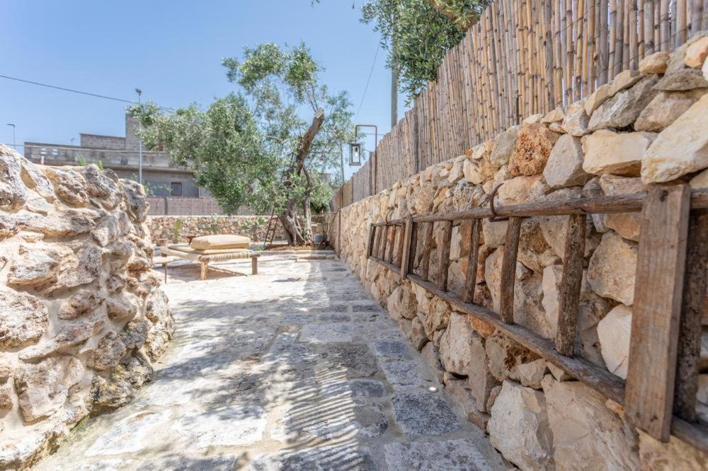 Bed and Breakfast Trullo Santovia Сант'Ізідоро Екстер'єр фото